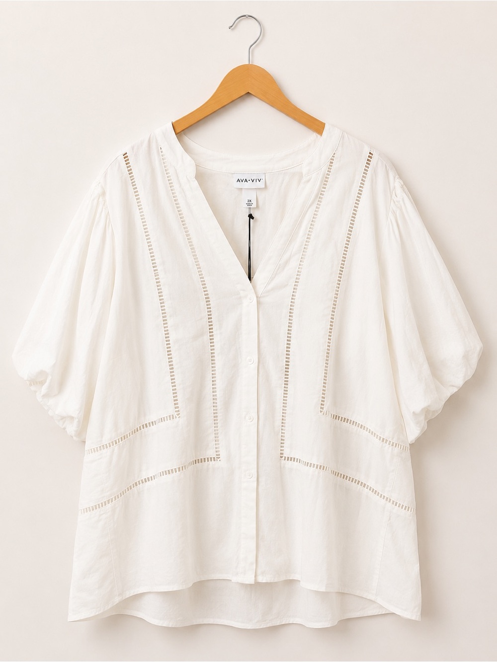 NWT New Ava & Viv White Eyelet-Trim Button Down Top 2X